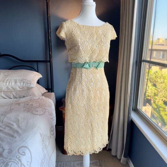 Vintage 1950s Daymor Originals Cream Lace Wiggle Dress w Robins Egg Velvet Bow - Picture 2 of 16